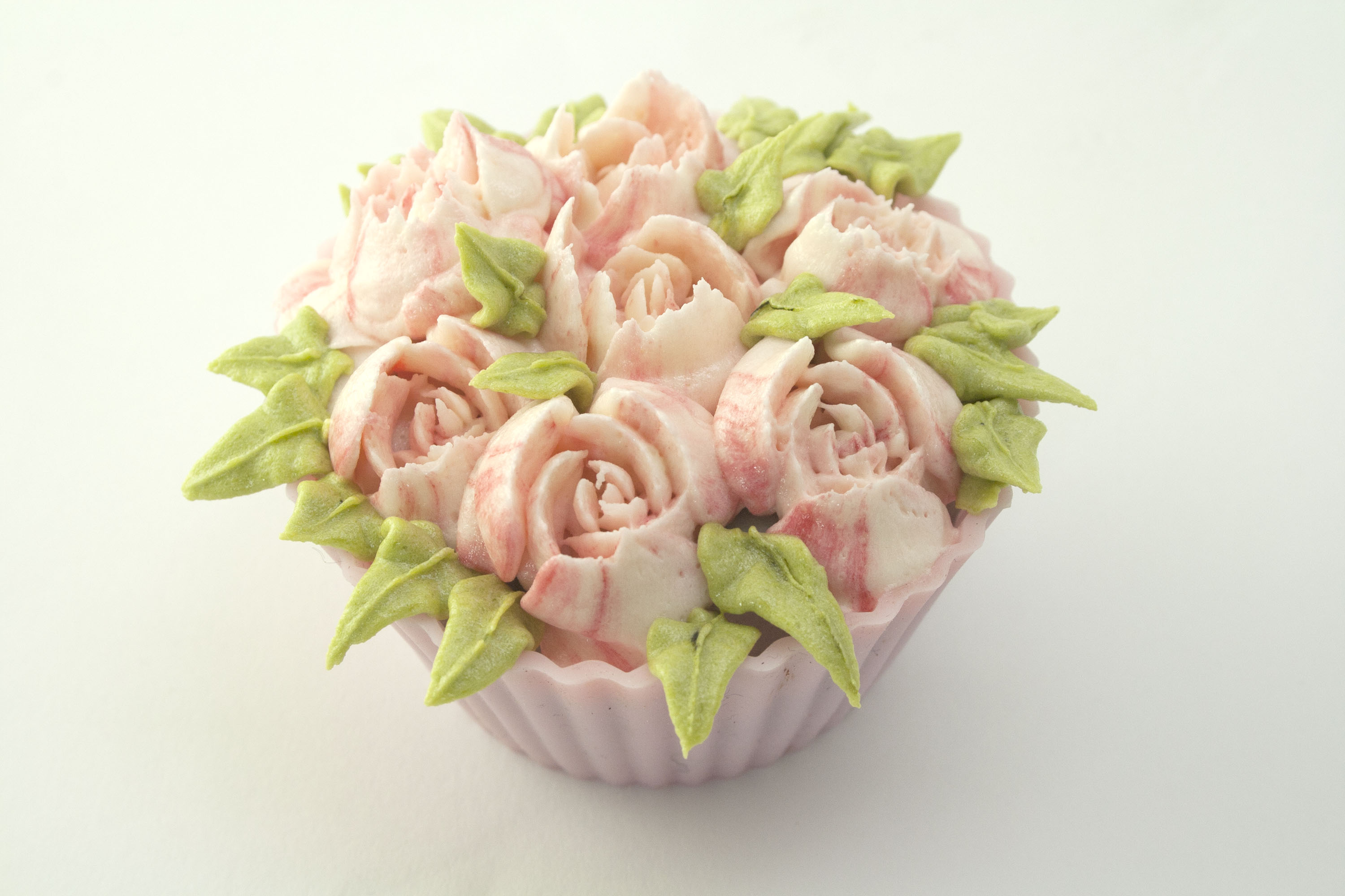 http://caroldeaconcakes.com/russian-piping-tips/